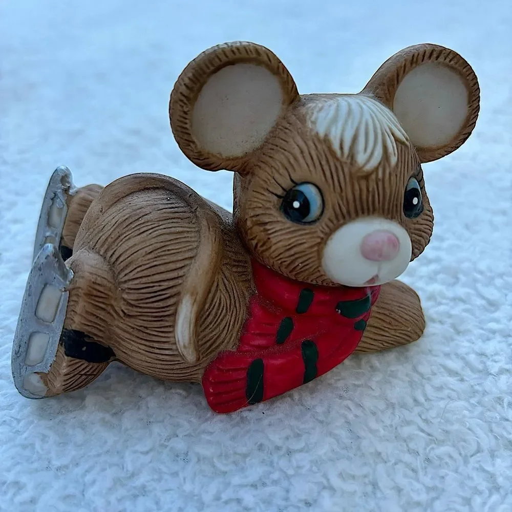 Set of 3 Adorable Vintage Homco Porcelain Ice Skating Winter Mice‎